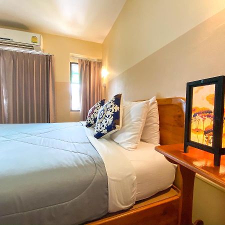 Funky Monkey Cnx - Guesthouse Chiang Mai Esterno foto