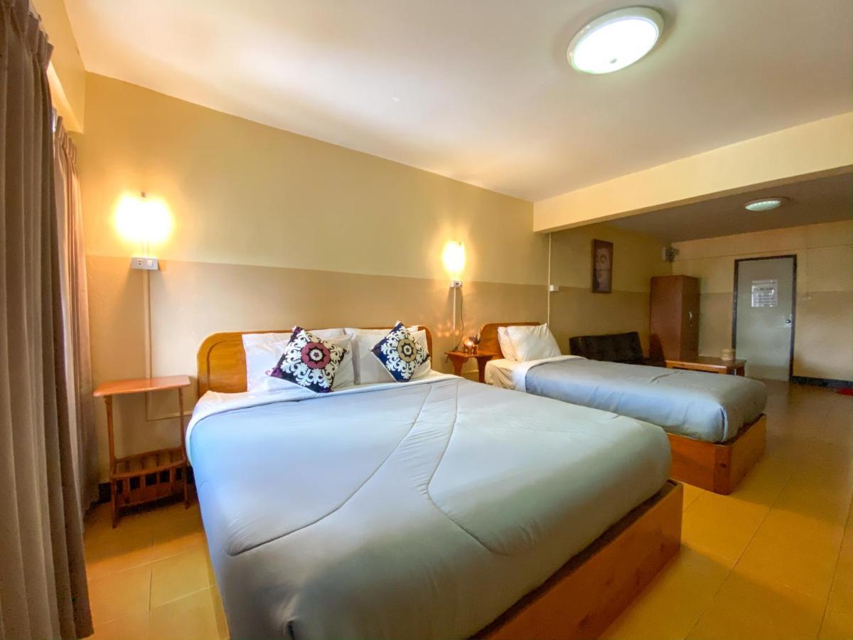 Funky Monkey Cnx - Guesthouse Chiang Mai Esterno foto