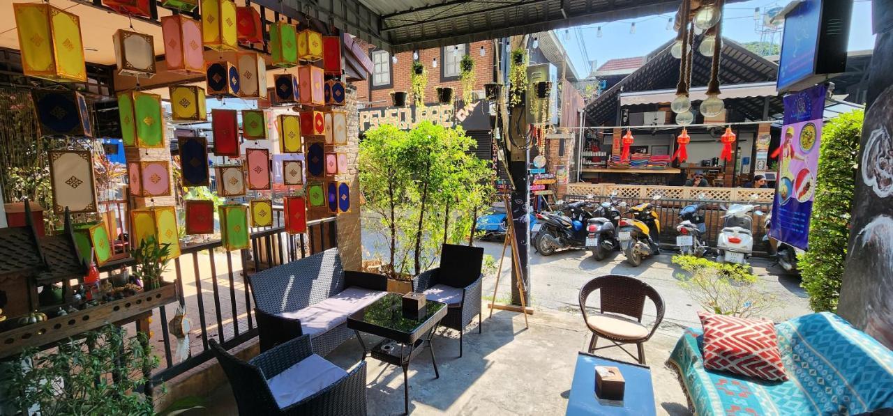 Funky Monkey Cnx - Guesthouse Chiang Mai Esterno foto