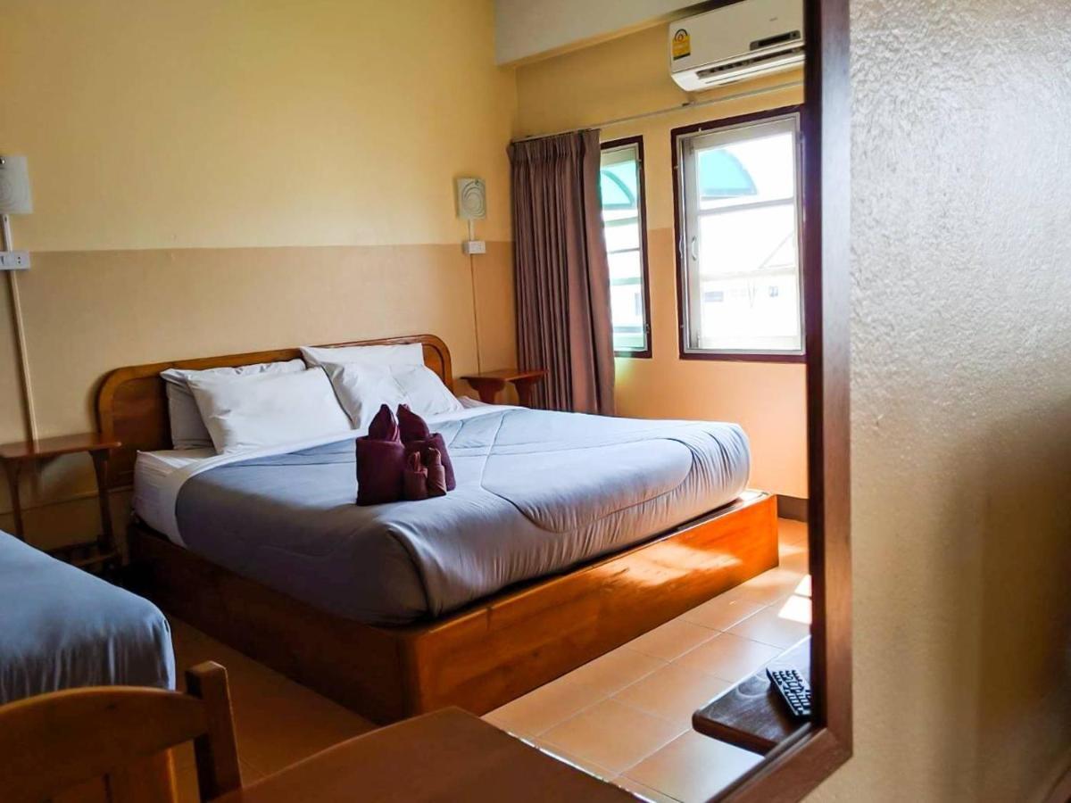 Funky Monkey Cnx - Guesthouse Chiang Mai Esterno foto